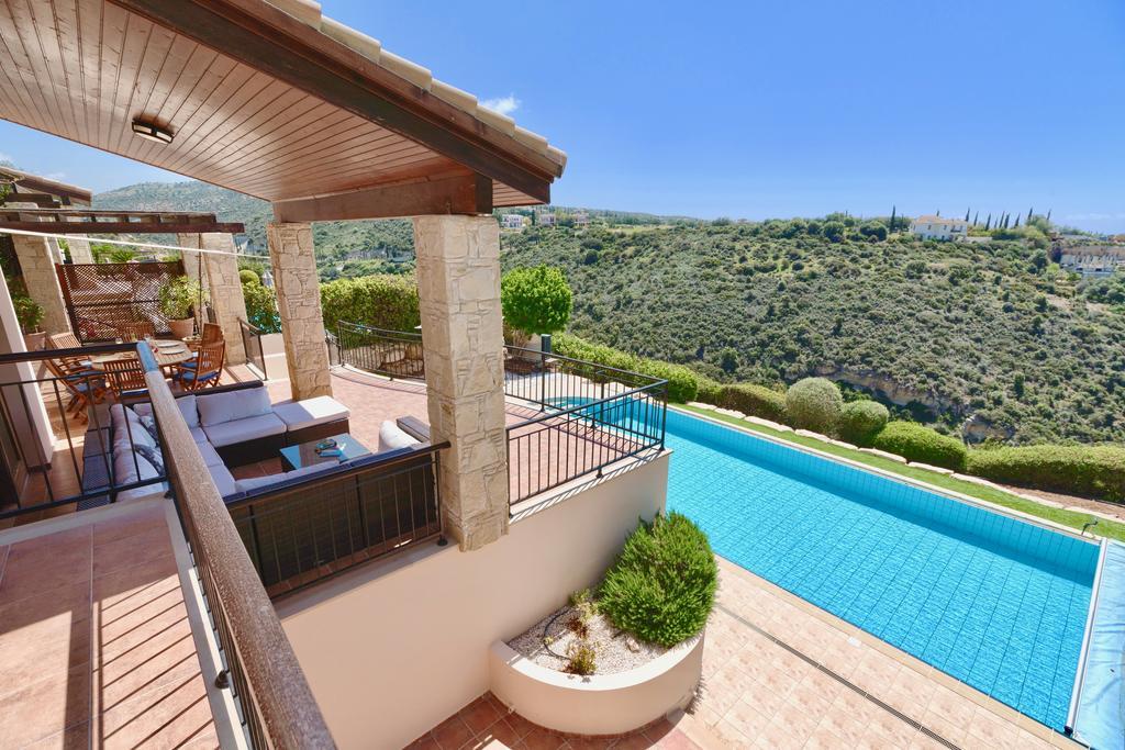 4 Bedroom Villa Helidoni With Private Infinity Pool, Aphrodite Hills Resort Kouklia Luaran gambar