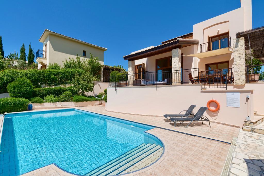 4 Bedroom Villa Helidoni With Private Infinity Pool, Aphrodite Hills Resort Kouklia Luaran gambar