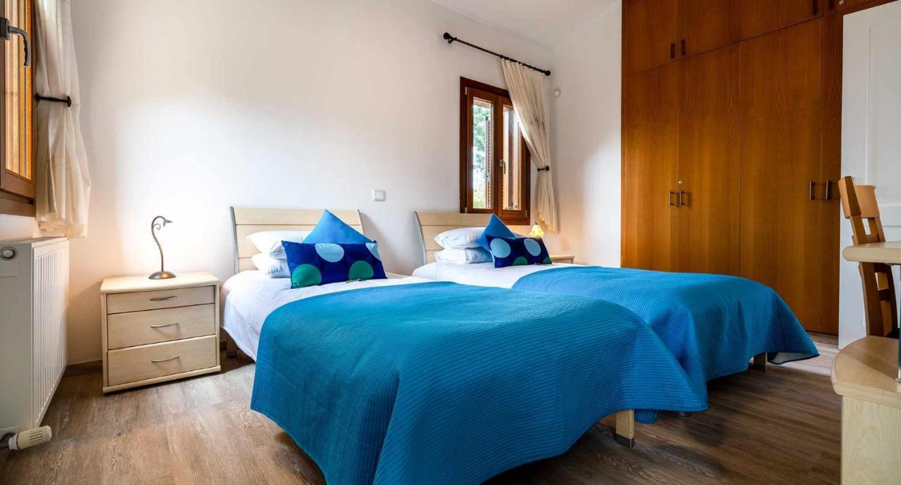 4 Bedroom Villa Helidoni With Private Infinity Pool, Aphrodite Hills Resort Kouklia Luaran gambar